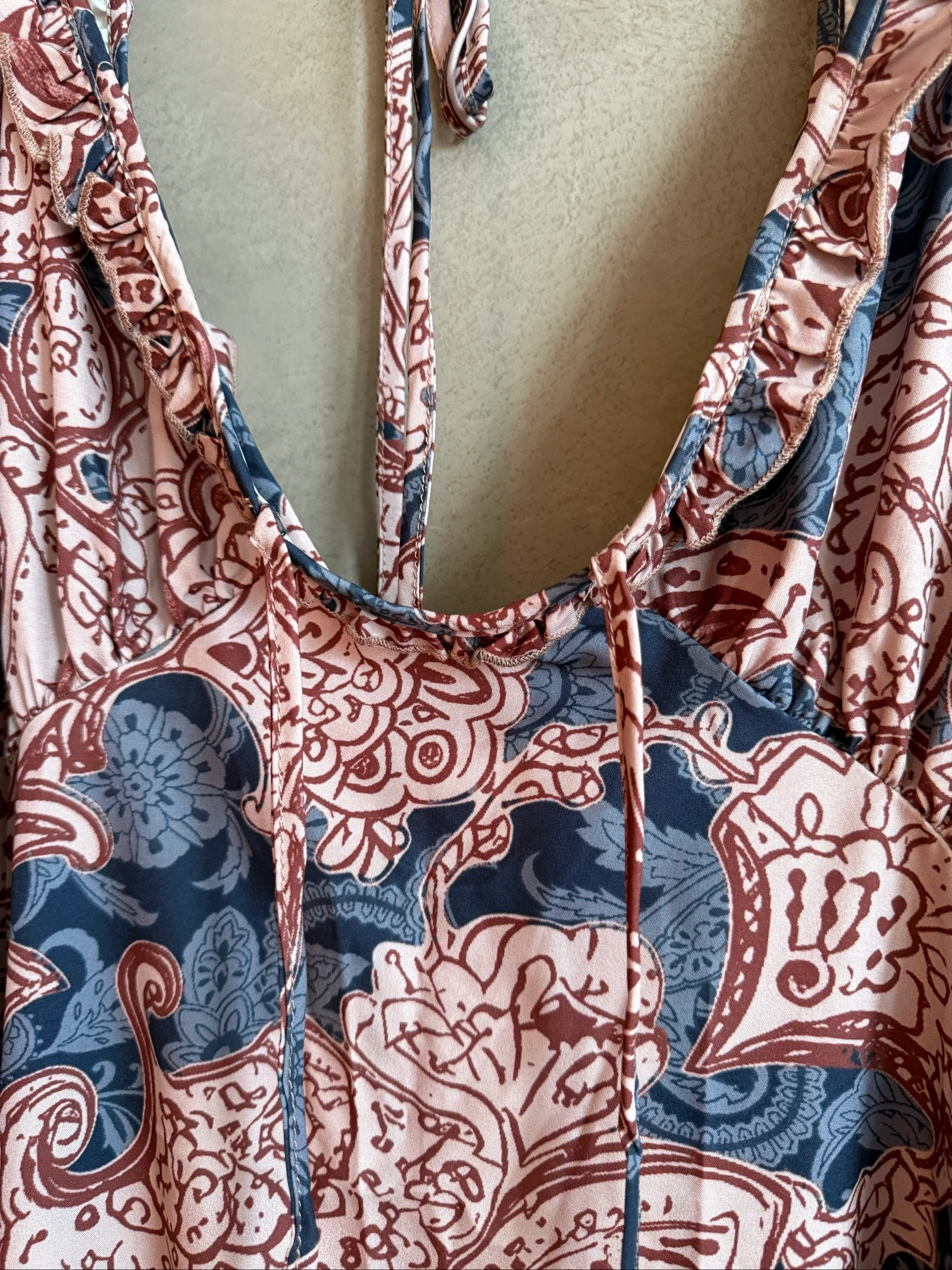 Vestido tamanho 48 costas nuas decote em V – photo 4